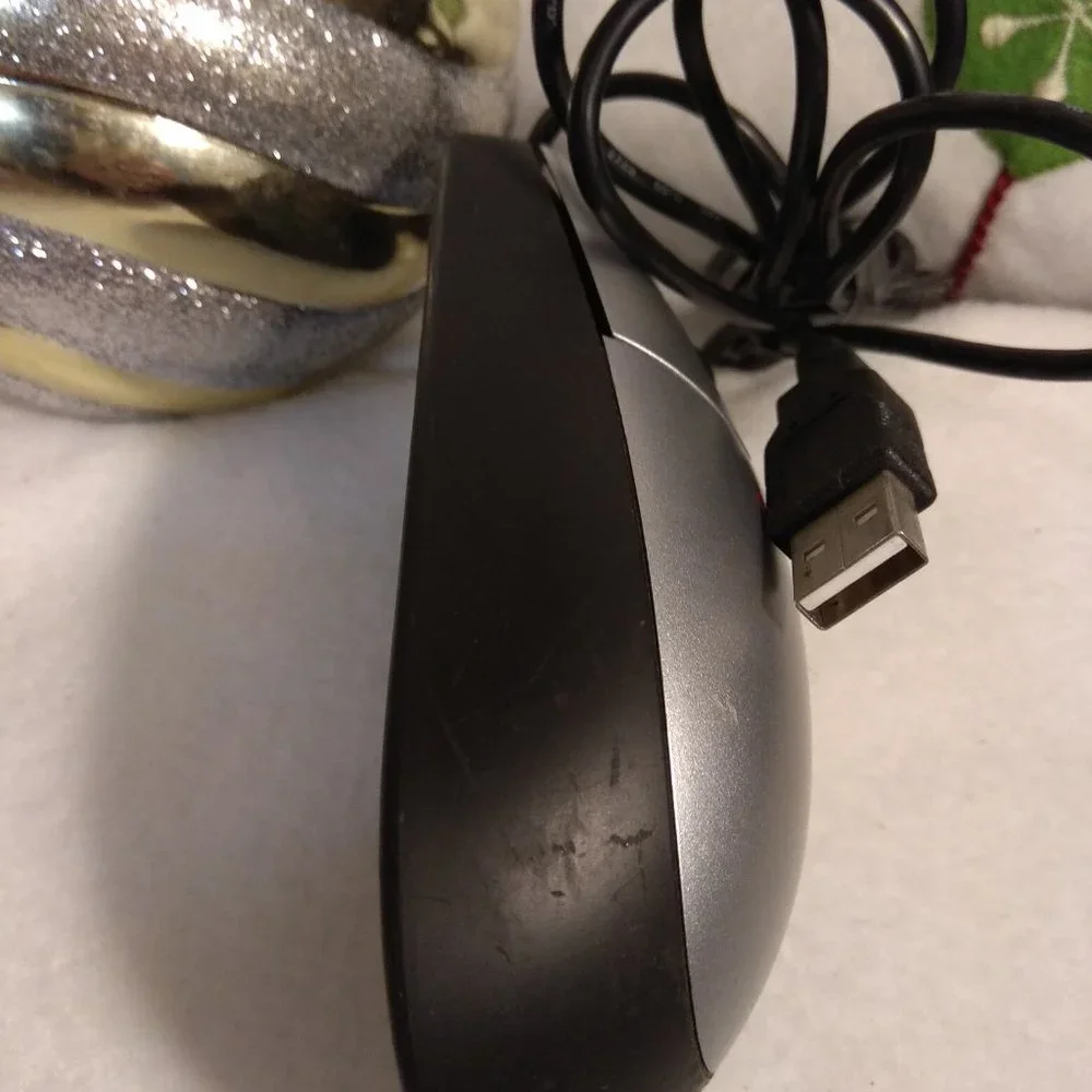 Labtec computer mouse