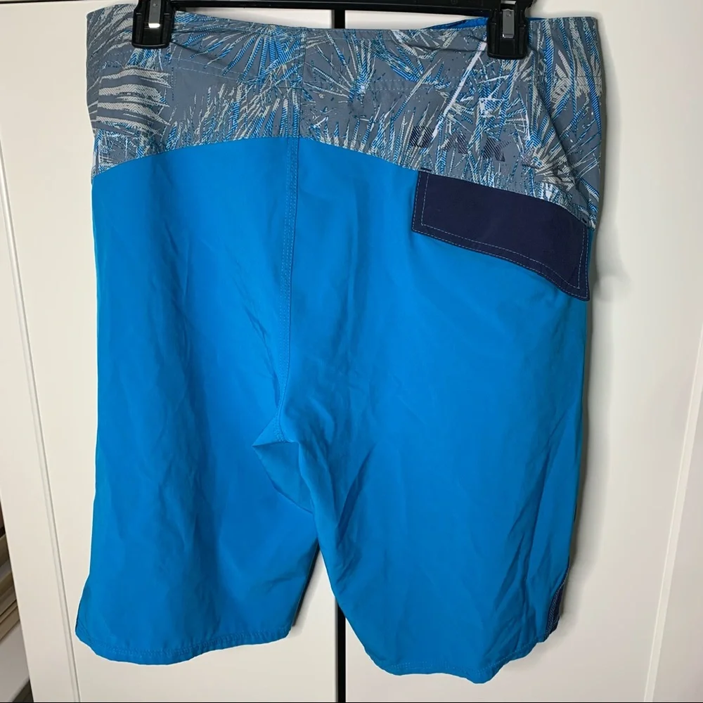 Oakley men’s board