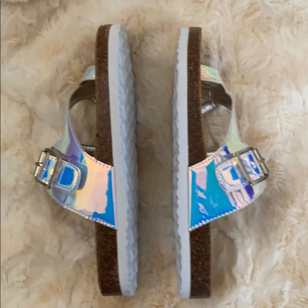 Steve Madden crossing classic