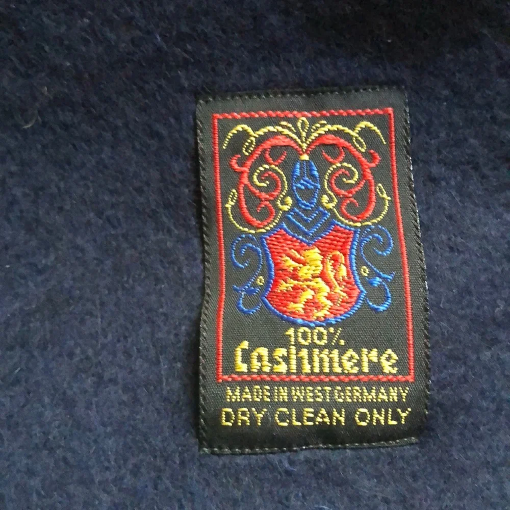 VTG Luxurious Sophisticated Cashmere Scarf made in West Germany Navy Blue