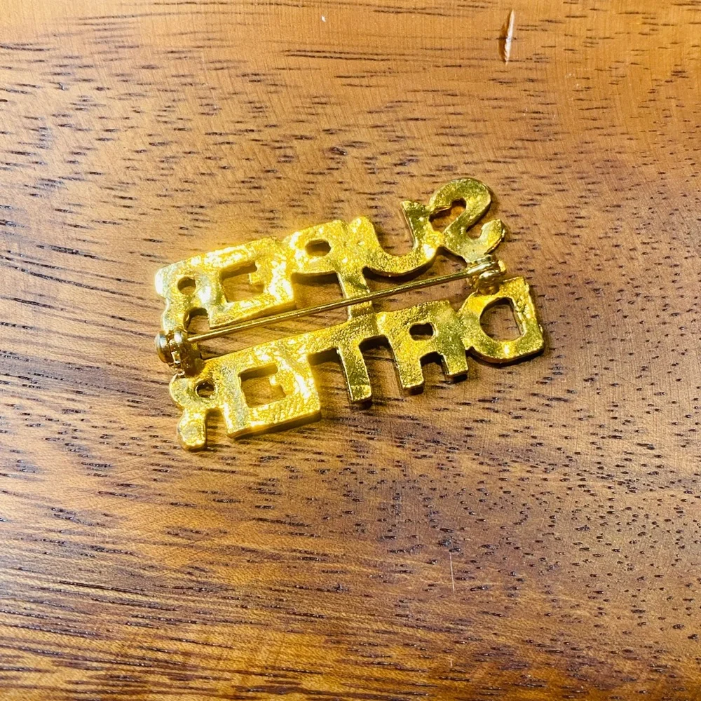 80s/90s Super Dater Gold Tone Pin