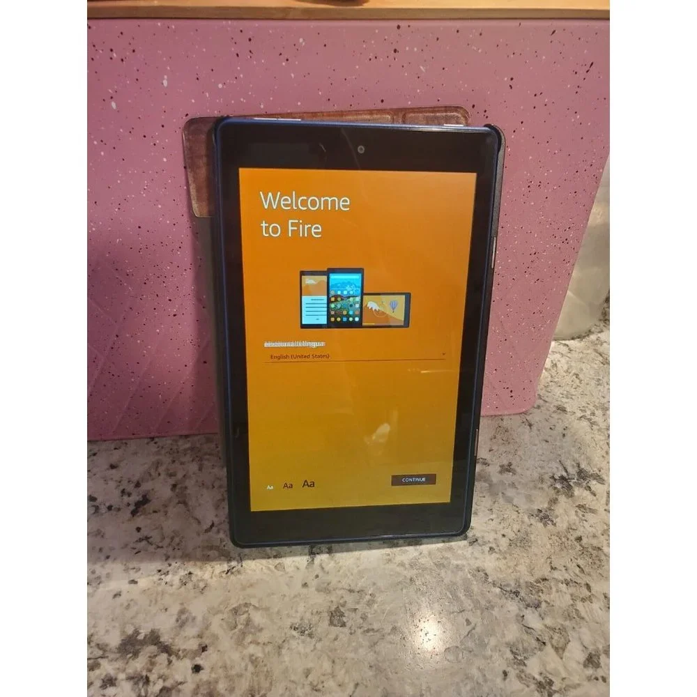 Amazon Fire HD 8 (7th Gen) 16GB, Wi-Fi, 8 In - Blue ( Charger and Case Bundle)