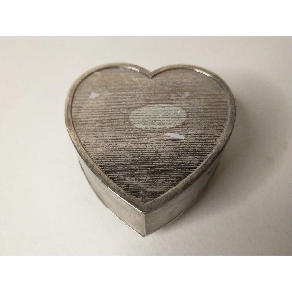 Unbranded vintage heart