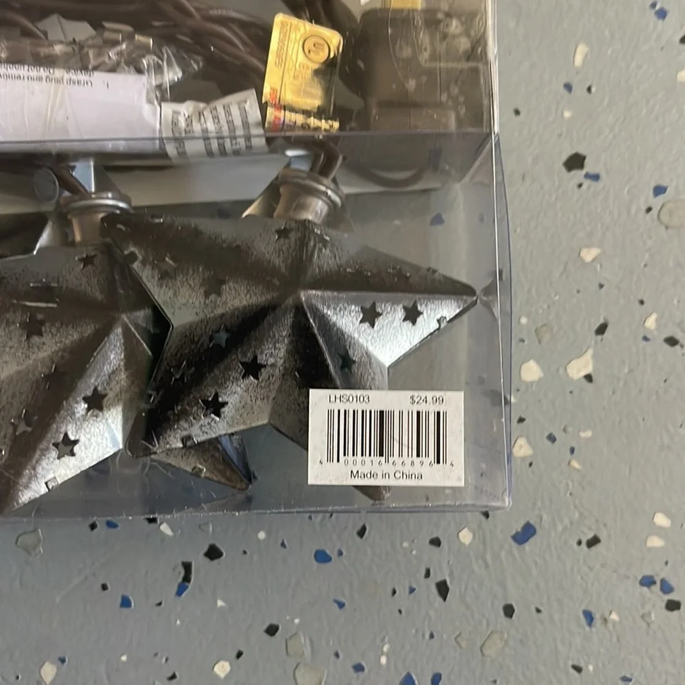 N/A star decoration