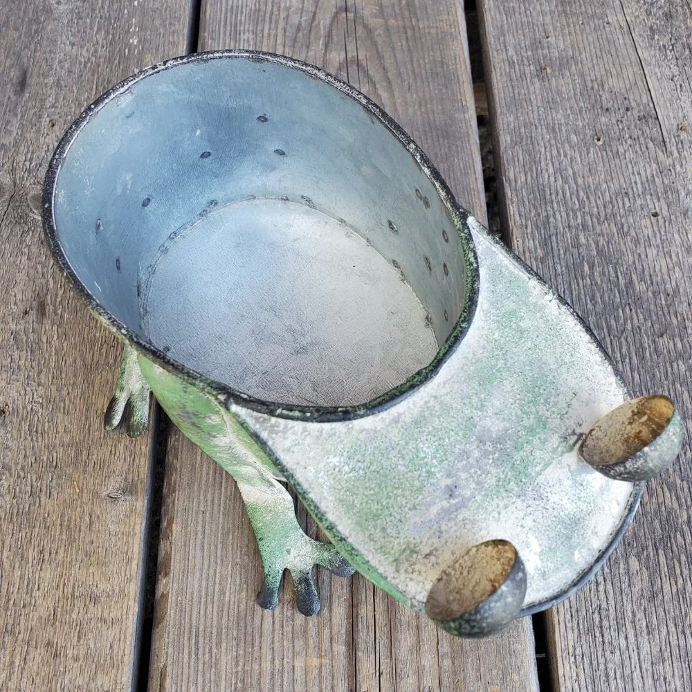 N/A dim can