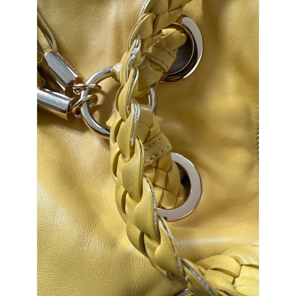 MICHAEL KORS SIGNATURE YELLOW HANDBAG