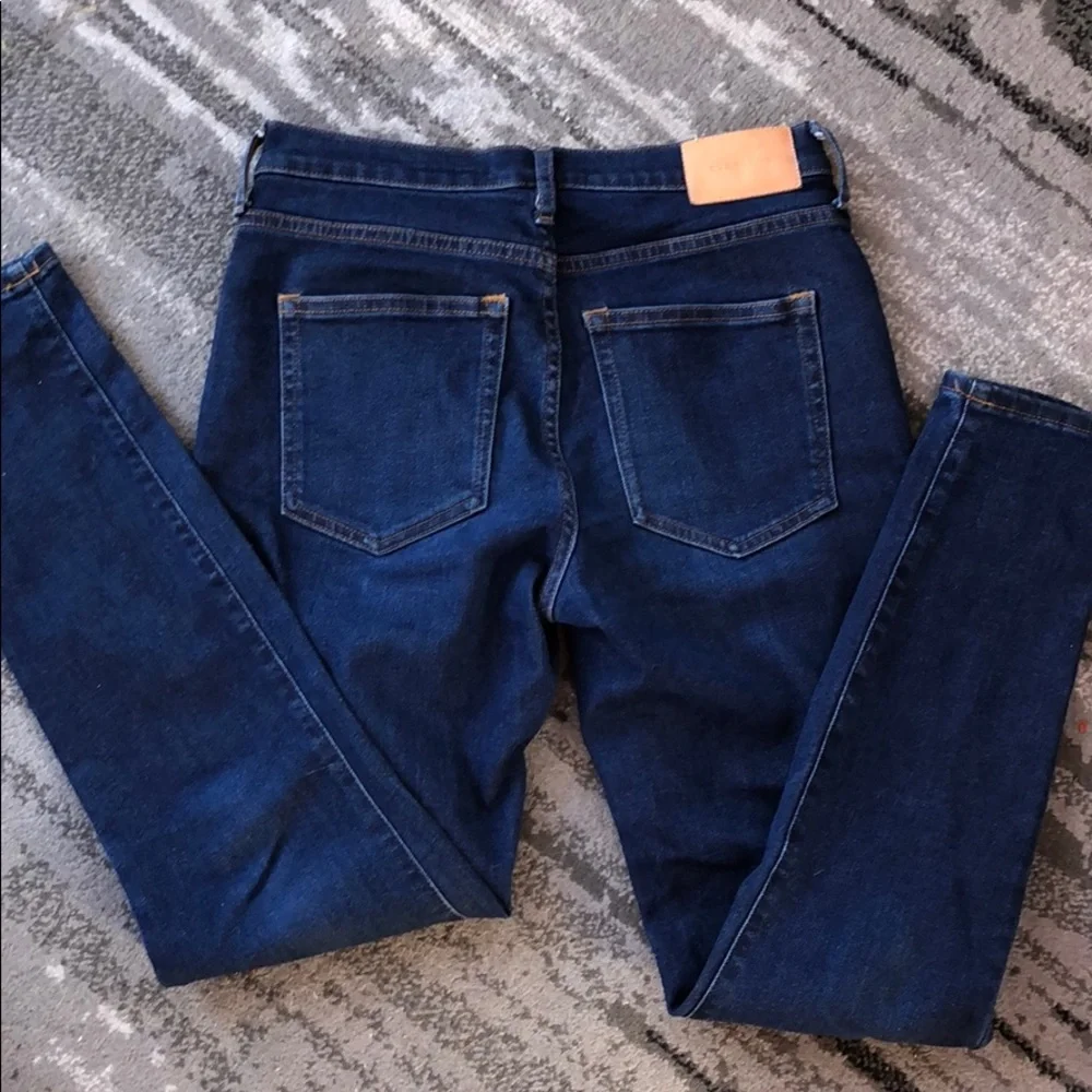 Everlane sits inseam skinny