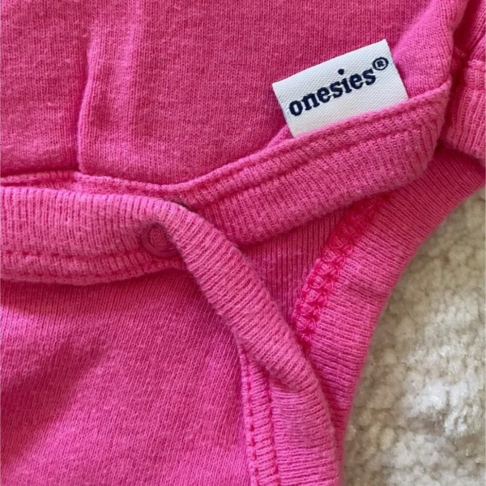 Gerber Kids Baby Newborn Onesie 0 to 3M Pink w/ Cupcake Needlepoint Short Sleeve