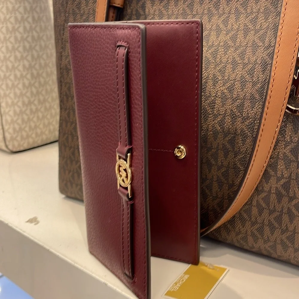 Michael Kors Reed Large Bifold Pebbled Leather Snap Wallet Card Case Oxblood