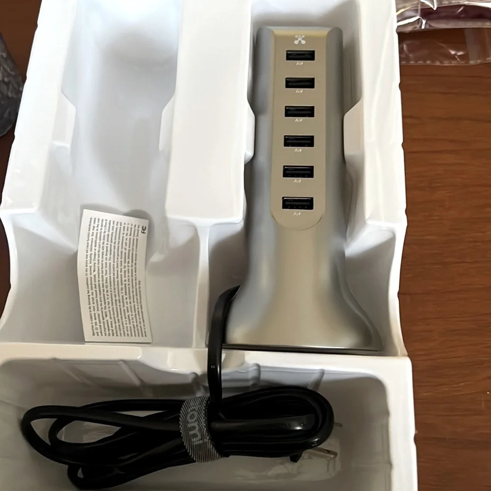 Atomi Charge Tower Pro USB Desktop Charging Station w/Ai Rapid Charge Technology