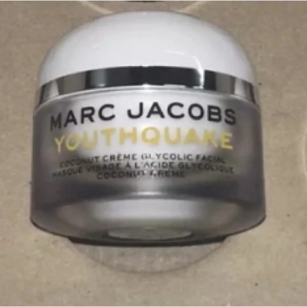 Marc Jacobs Youthquake Coconut Crème Glycolic Facial Masque