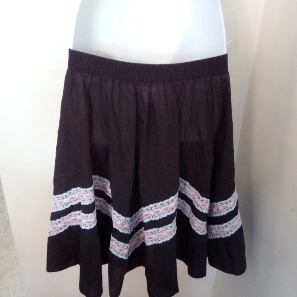 UNBRANDED elegant black