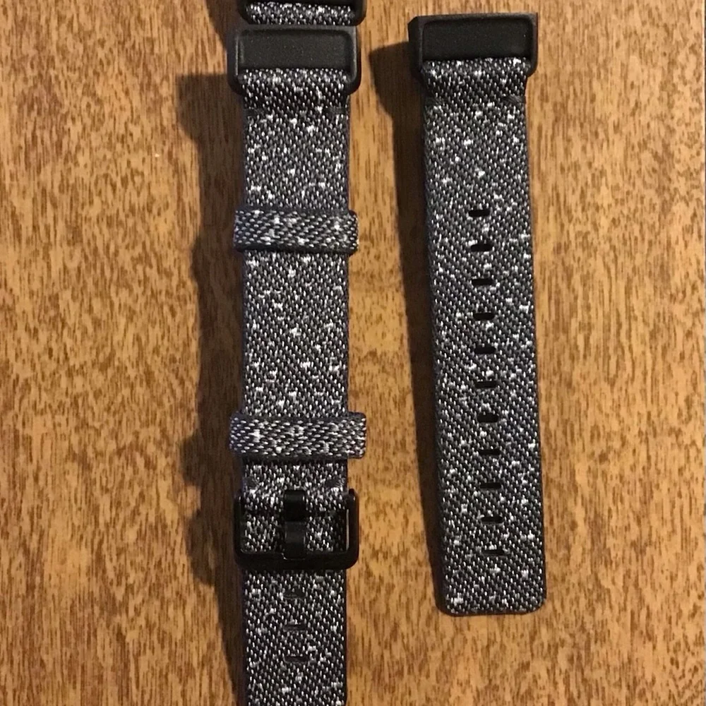 fitbit black speckle