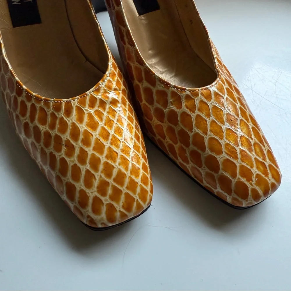 Stuart Weitzman stuart weitzman