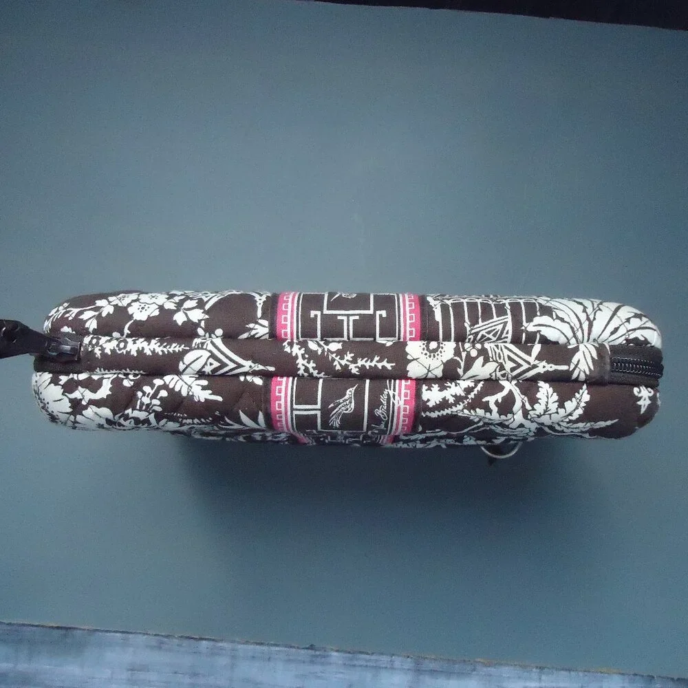 Vera Bradley laptop computer travel hardshell case.