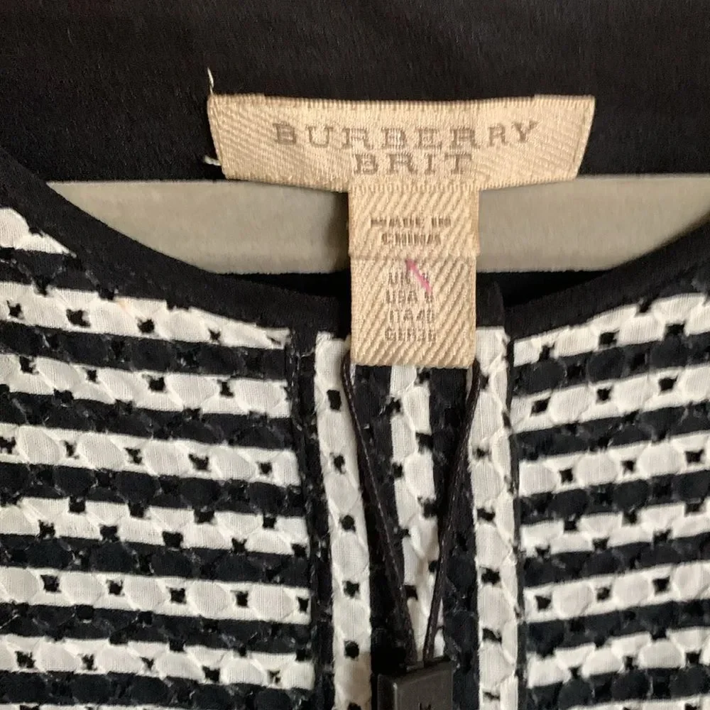 Burberry dot white