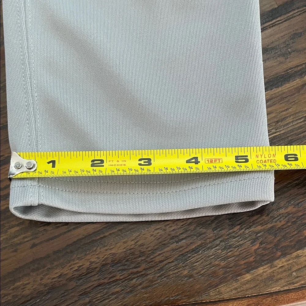 Under Armour 25” comfortable cream