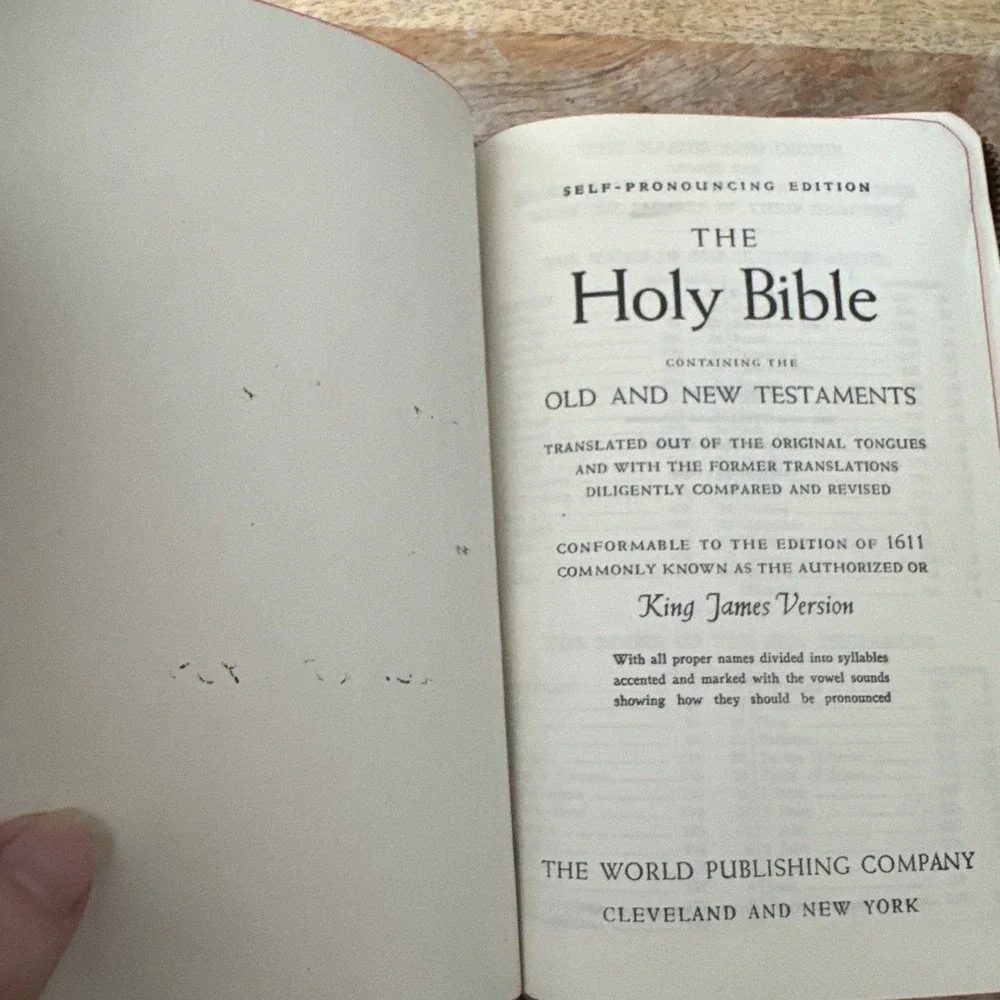 Vintage Holy Bible Illustrated KJV  Zipper World Publishing Ephemera 1930s
