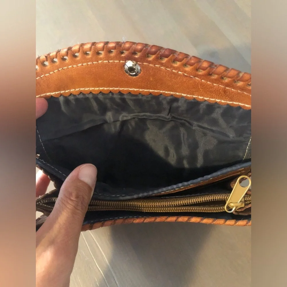 N/A elegant brown