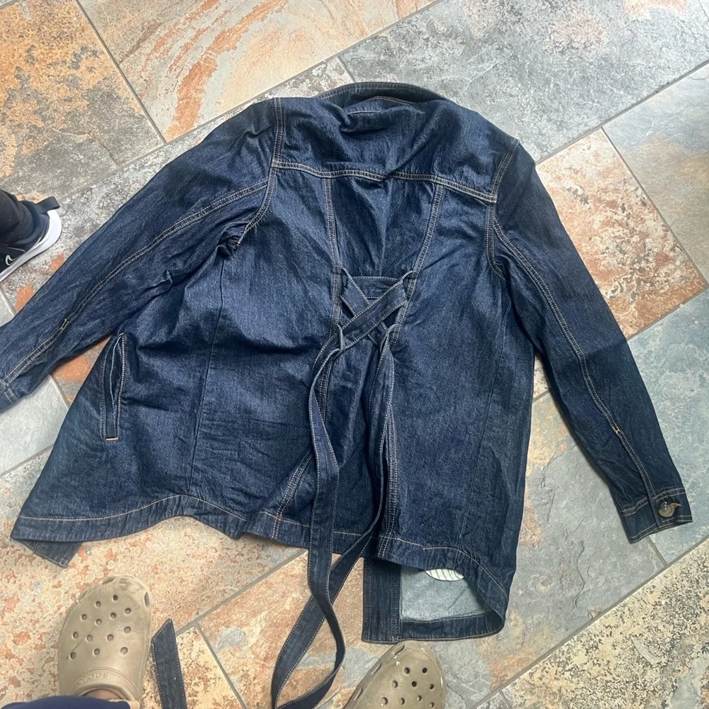 CAbi stylish dark
