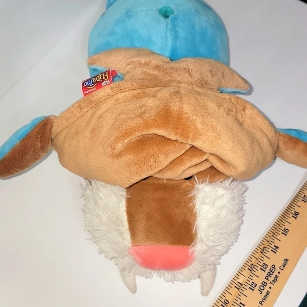Flip-a-zoo Plush Harper Dolphin flips to Willow Walrus