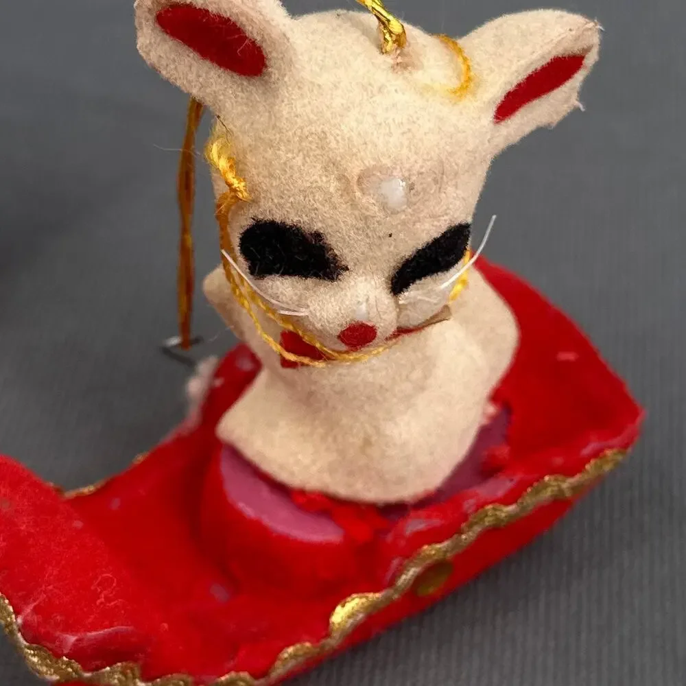 Vintage flaws toy expected
