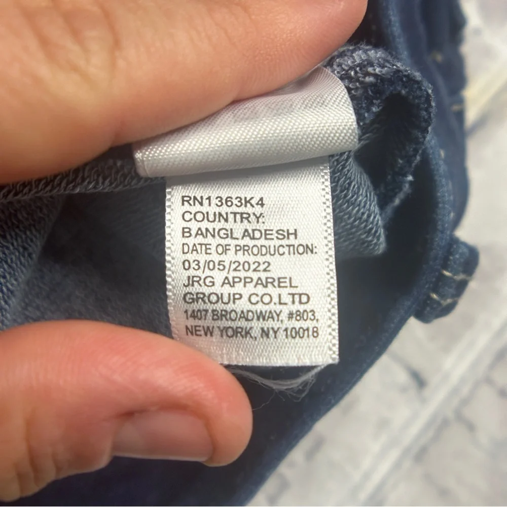 Tommy Bahama stylish dark