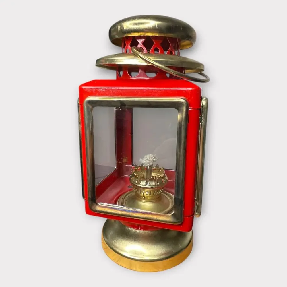 1979 Red & Brass Kerosene Lantern Indoor Outdoor NOS Holiday Christmas Décor