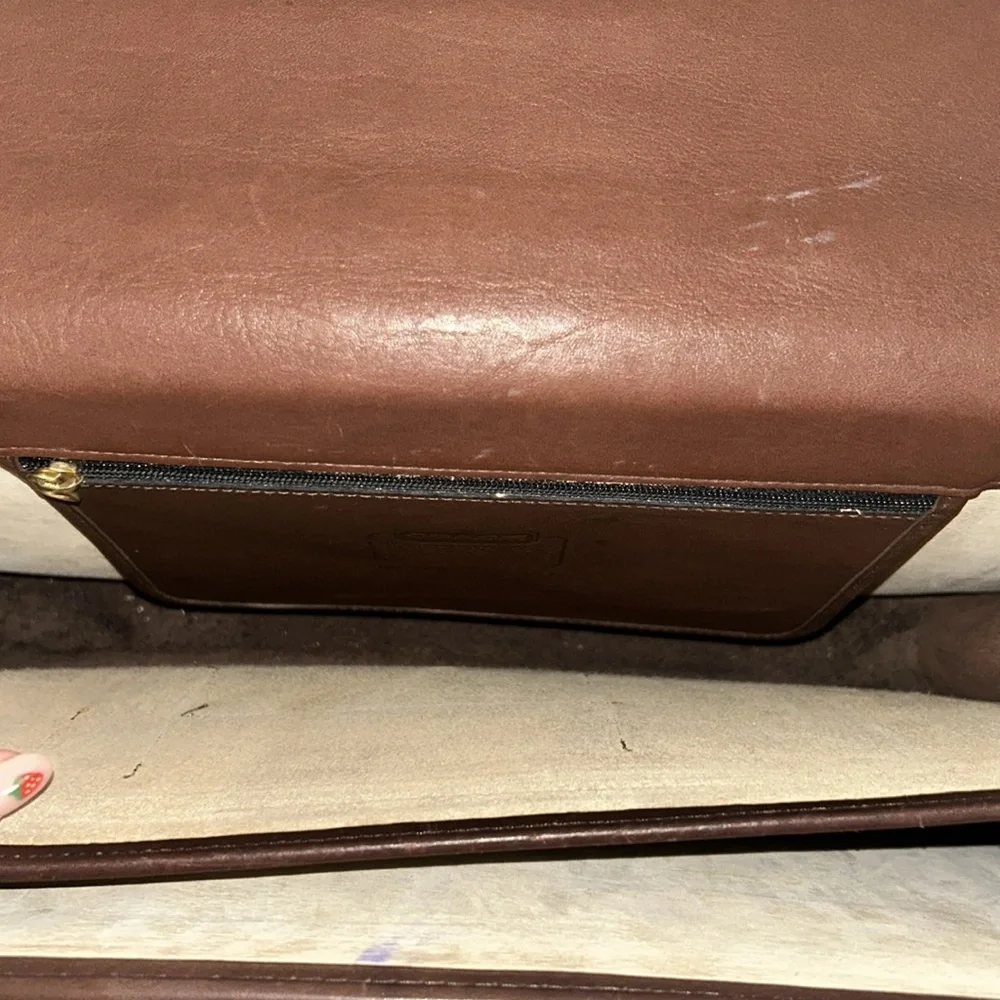 Coach elegant brown