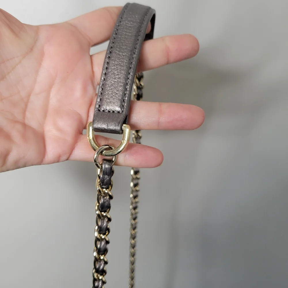 Tory Burch Metallic Gray Pebbled Leather Pursr