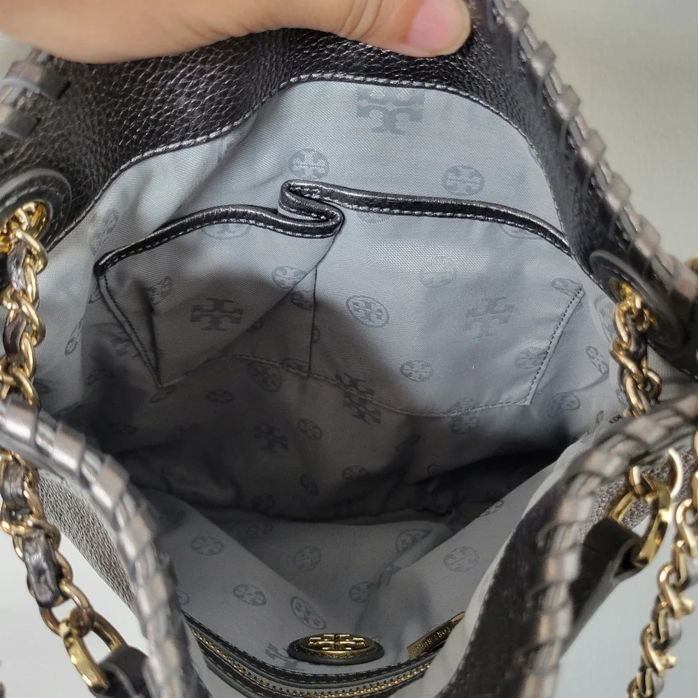 Tory Burch Metallic Gray Pebbled Leather Pursr