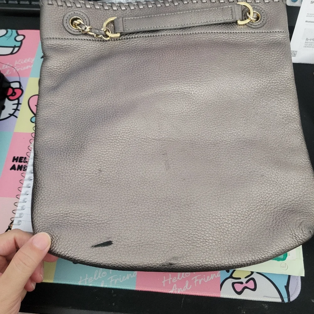 Tory Burch Metallic Gray Pebbled Leather Pursr