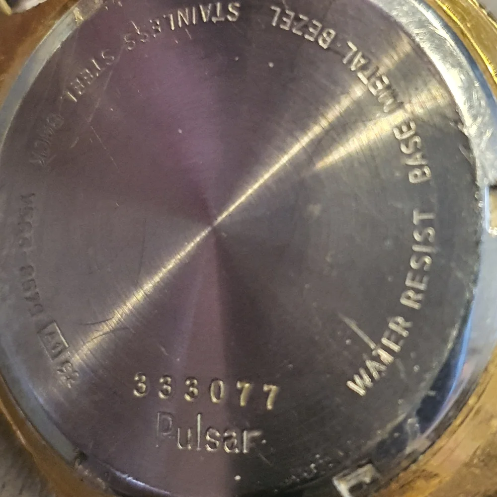 10/$20 Vtg Pulsar Quartz Goldtone Stainless Steel Men's Watch w/Day-Date