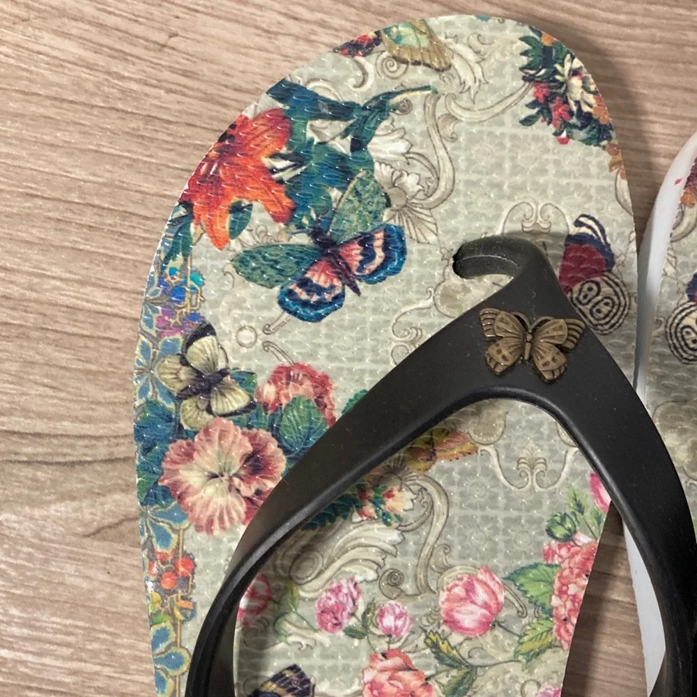 Johnny Was Holly butterfly flip flop thong sandals 7