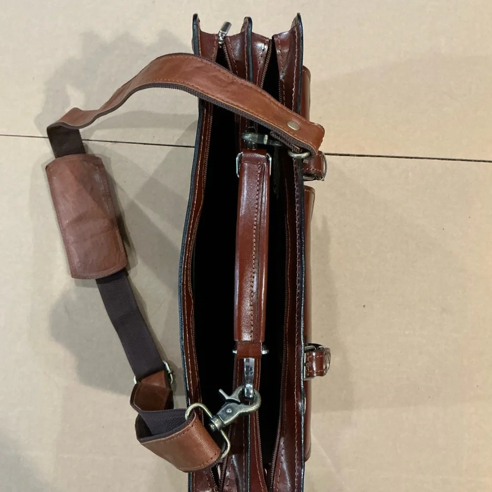 N/A design inch satchel