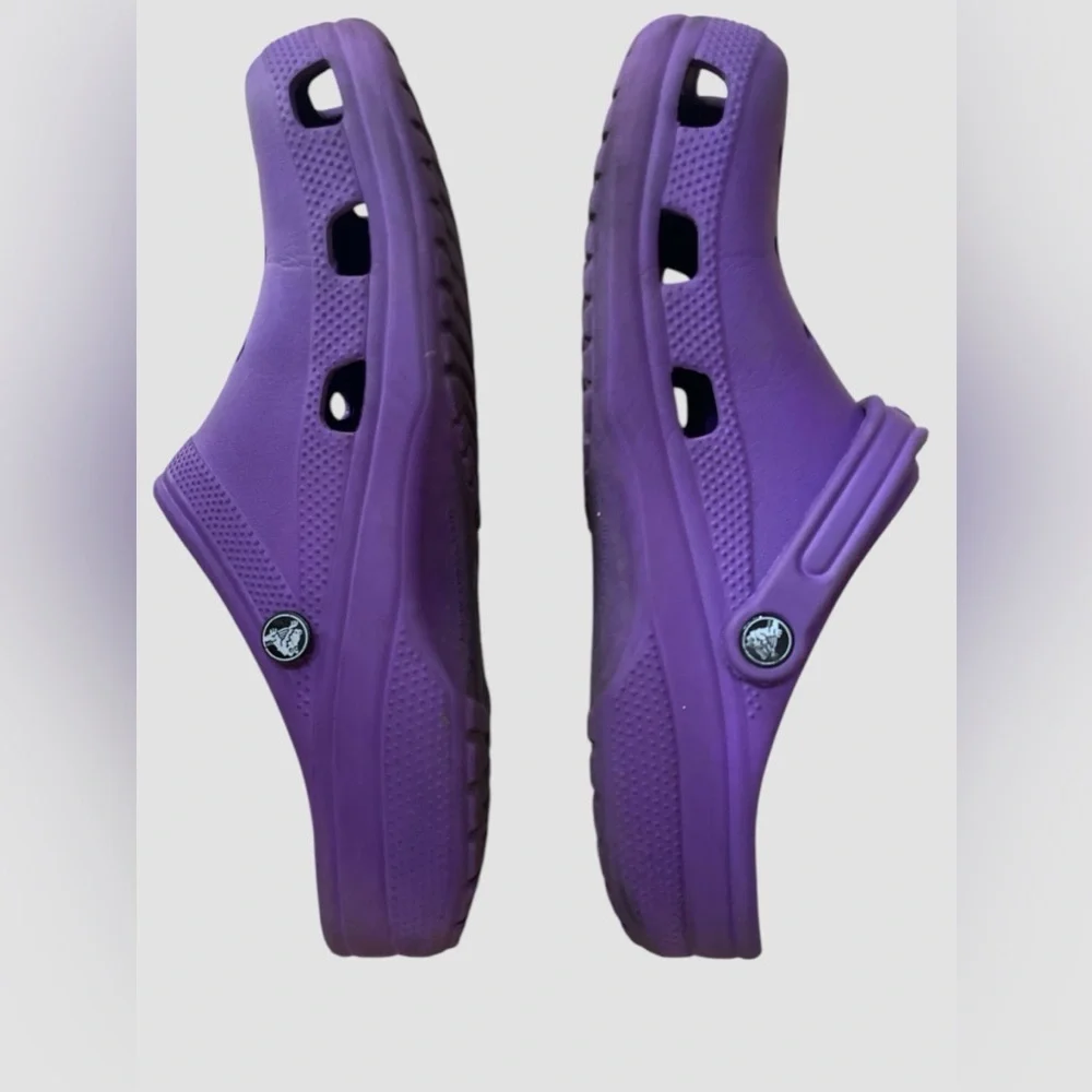 CROCS size sanitized see