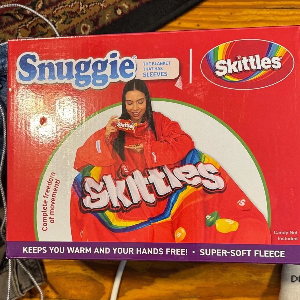 Skittles Red Fleece Blanket with Sleeves NWT has sleeves 71X54 100 polyester
