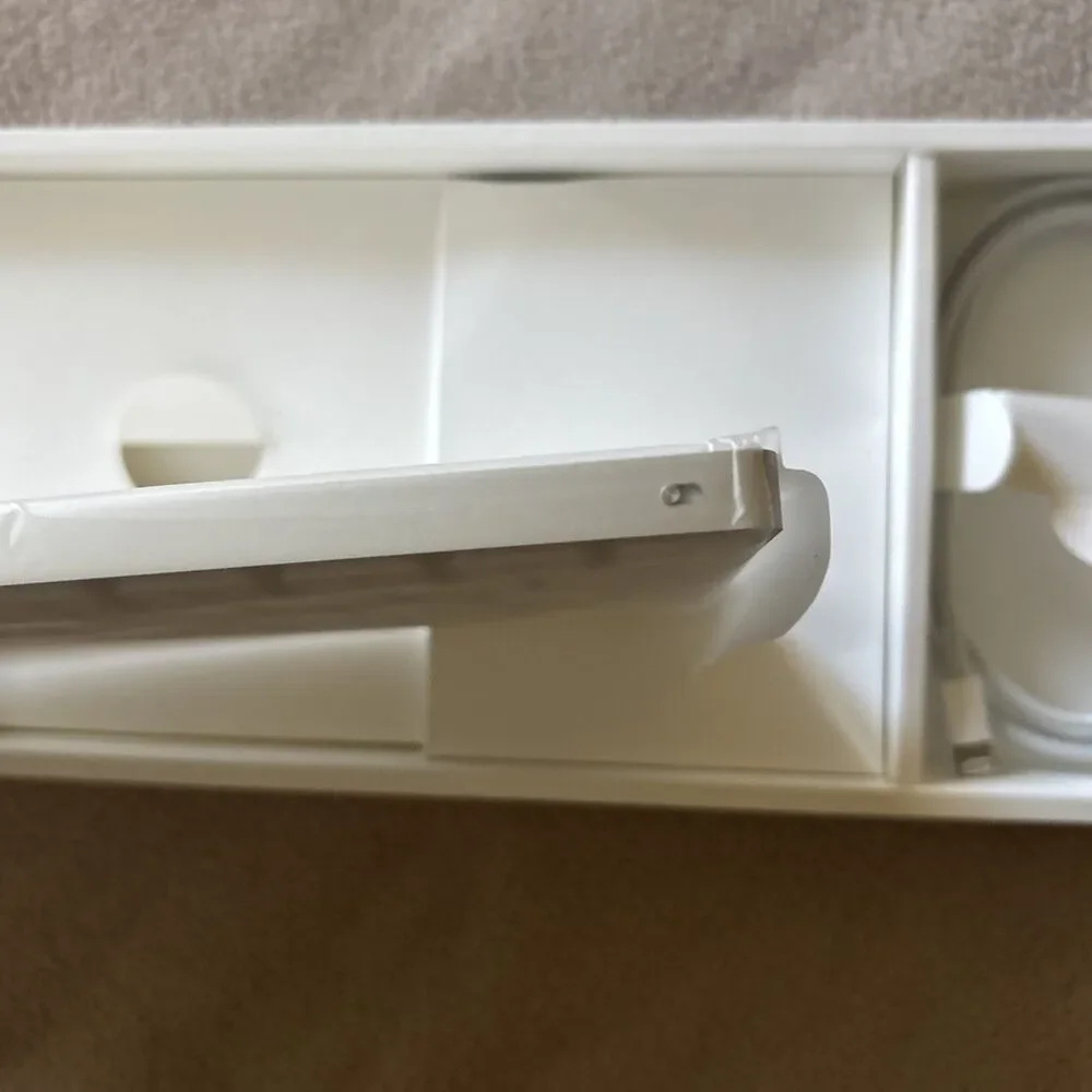 MINT Apple Bluetooth Magic Keyboard A1644 White Pre-Owned Cable Included