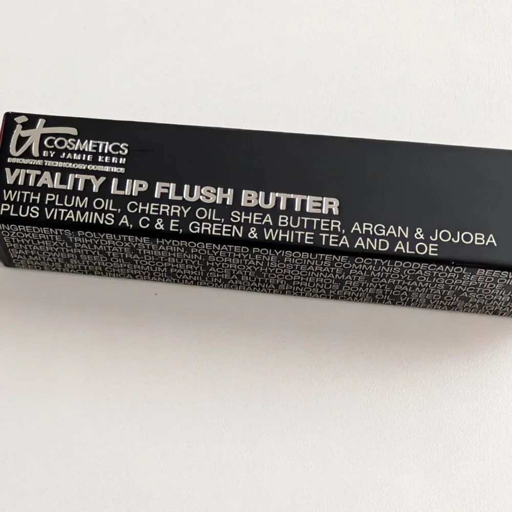 It Cosmetics Vitality Lip Flush Butter IN LOVE Anti-Aging Balm Lipstick New