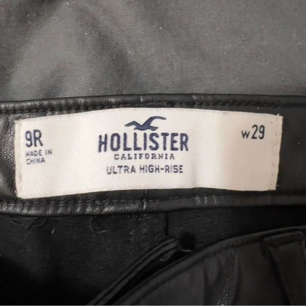 Hollister sleek edgy