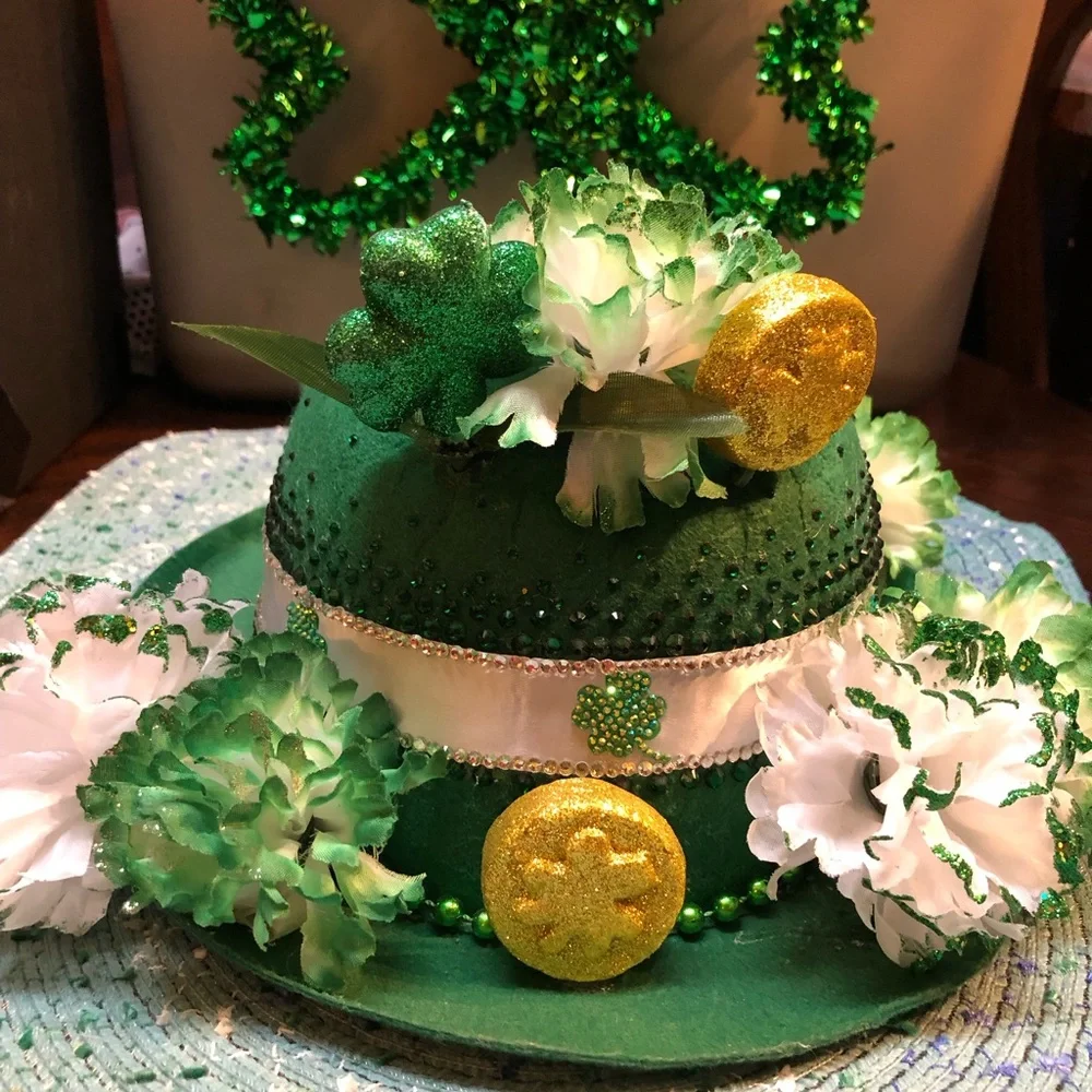 Festive Green and Gold st. Patrick’s Day Hat ☘️🍀☘️🍀☘️🍀☘️🍀☘️🍀☘️🍀☘️🍀☘️🍀