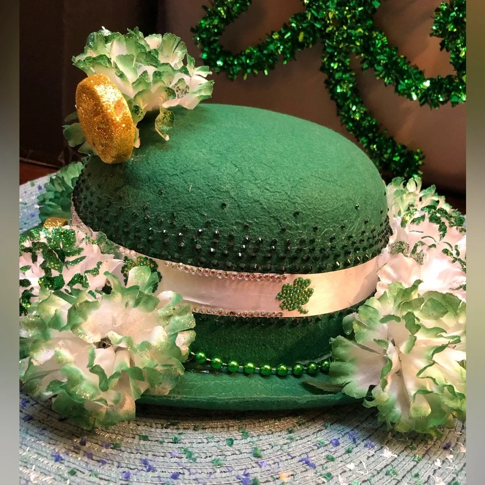 Festive Green and Gold st. Patrick’s Day Hat ☘️🍀☘️🍀☘️🍀☘️🍀☘️🍀☘️🍀☘️🍀☘️🍀