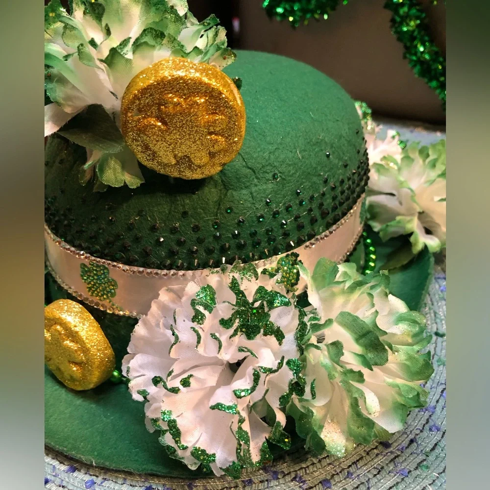 Festive Green and Gold st. Patrick’s Day Hat ☘️🍀☘️🍀☘️🍀☘️🍀☘️🍀☘️🍀☘️🍀☘️🍀