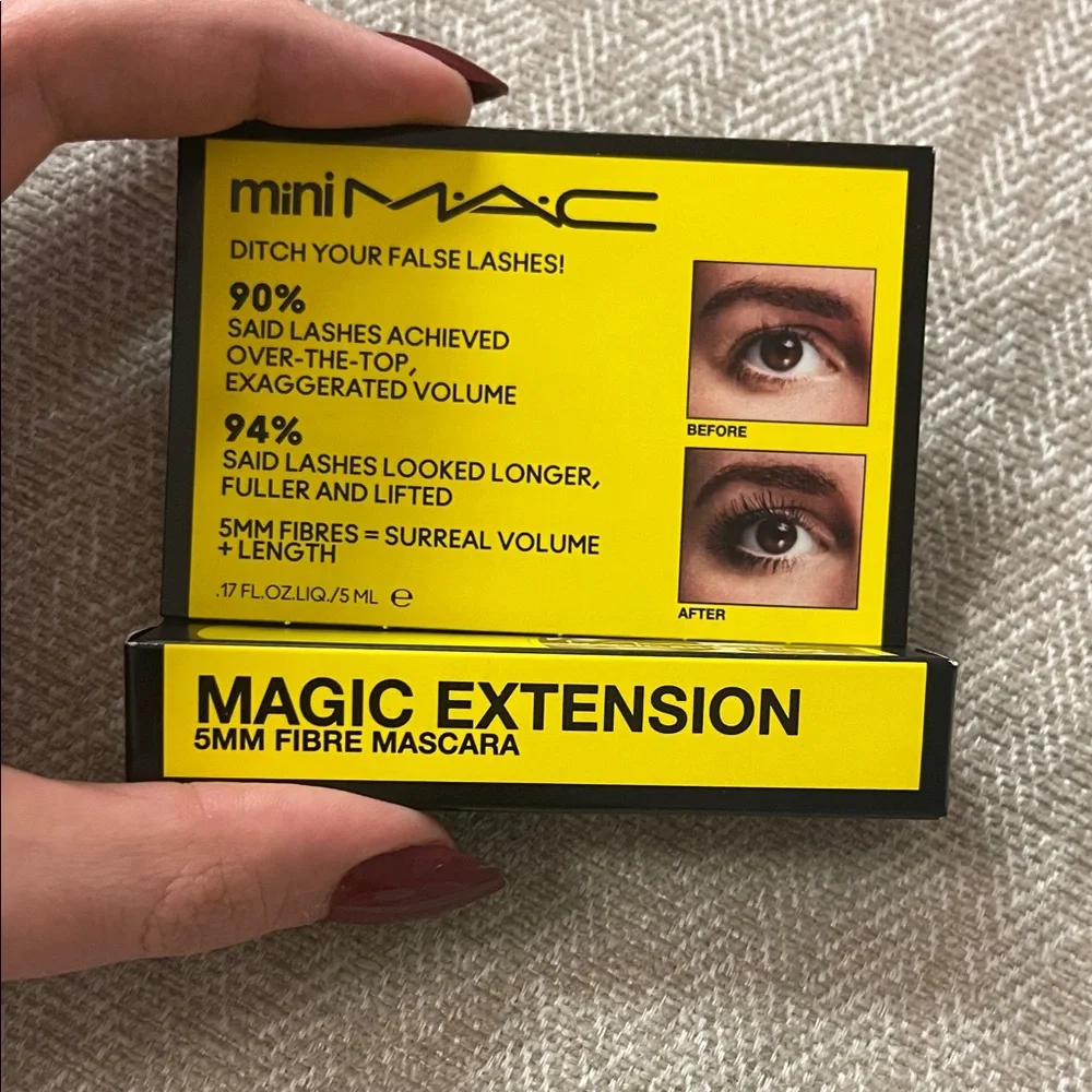 MAC Cosmetics Mini Magic Extension Mascara - Black