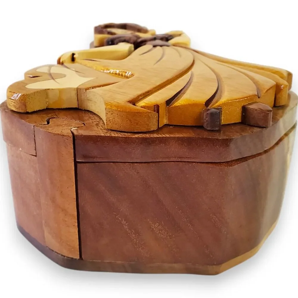 Disney Snow White Intarsia Wood Puzzle Box Handcrafted Trinket Jewelry Case 7in