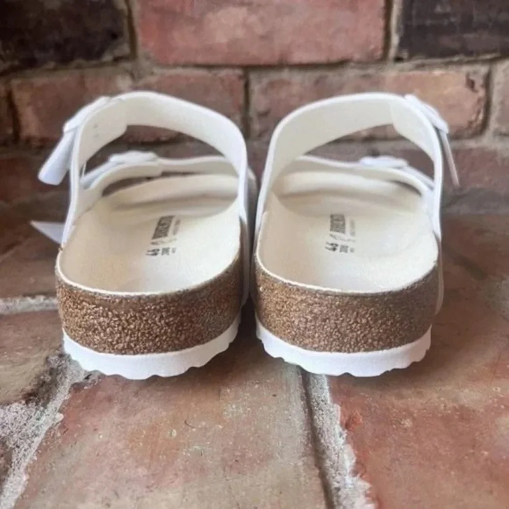 Birkenstock reposhing this