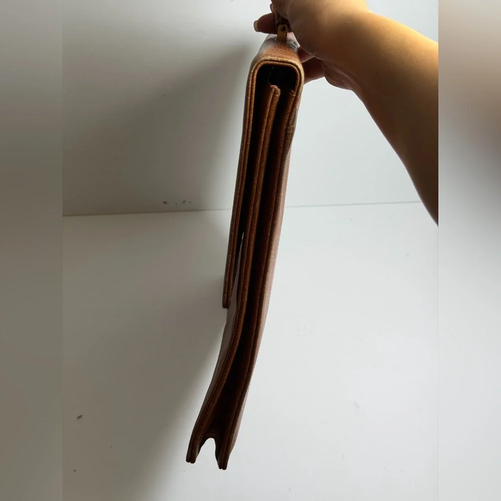 Tiffany & Co. lock conditioner leather