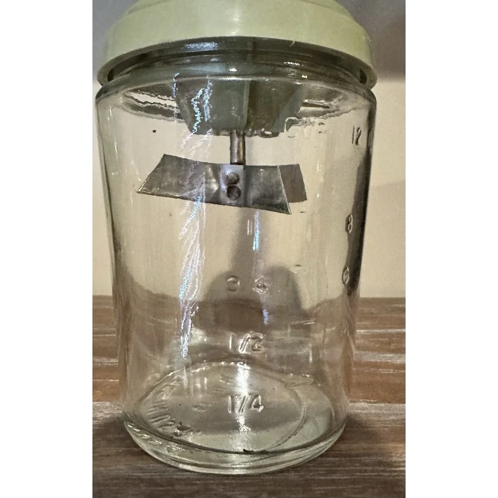 ACME Press & Chop Glass USA Avocado Green Food Nut Chopper 12 oz Vintage Retro