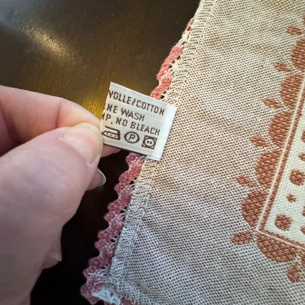 N/A elegant delicate