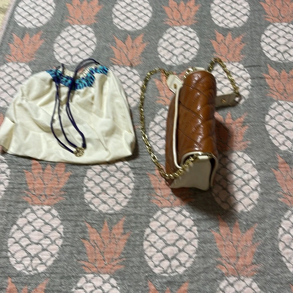 Tory Burch tory burch